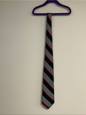 Classic Men's Gray and Black Diagonal Stripe Tie with Red Accent